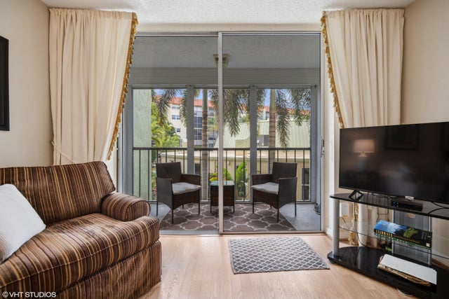 4 of 38 - 5300 Ne 24th Terrace #226c, Fort Lauderdale, FL