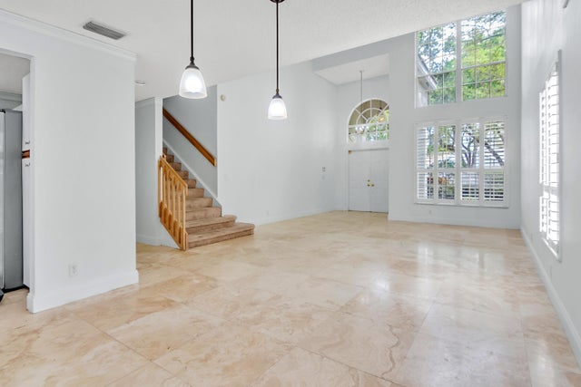 5 of 27 - 1011 Siena Oaks Cir W, Palm Beach Gardens, FL