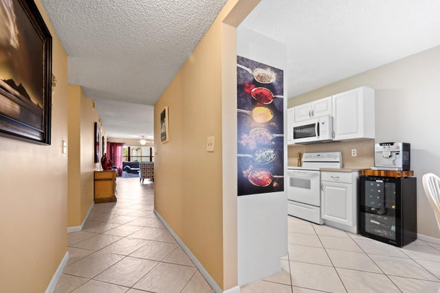 4 of 24 - 4745 E Lucerne Lakes Boulevard #103, Lake Worth, FL