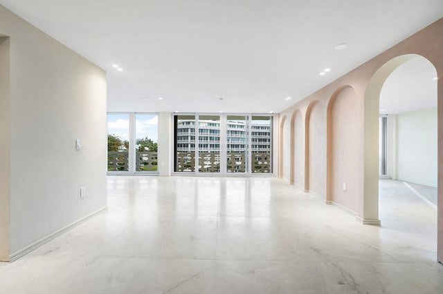 1 of 35 - 100 Sunrise Av #418, Palm Beach, FL