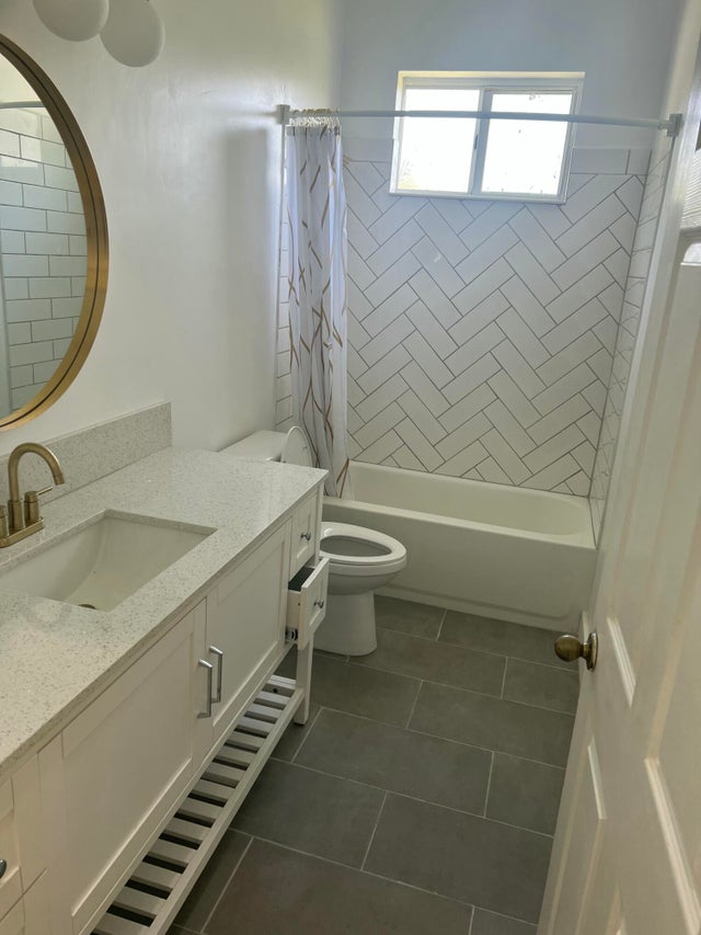 4 of 5 - 21257 Sw 130th Place, Miami, FL