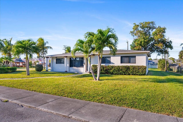 3 of 31 - 651 Foresteria Drive, Lake Park, FL