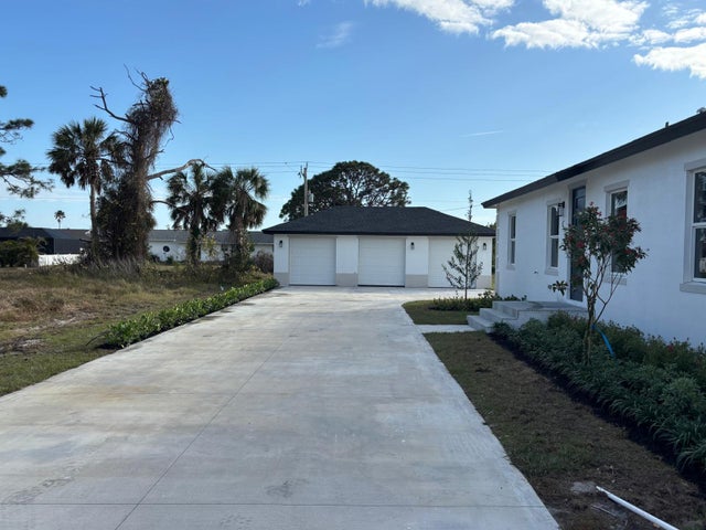 4 of 12 - 195 Rotonda Blvd W #unit A-b-c, Placida, FL