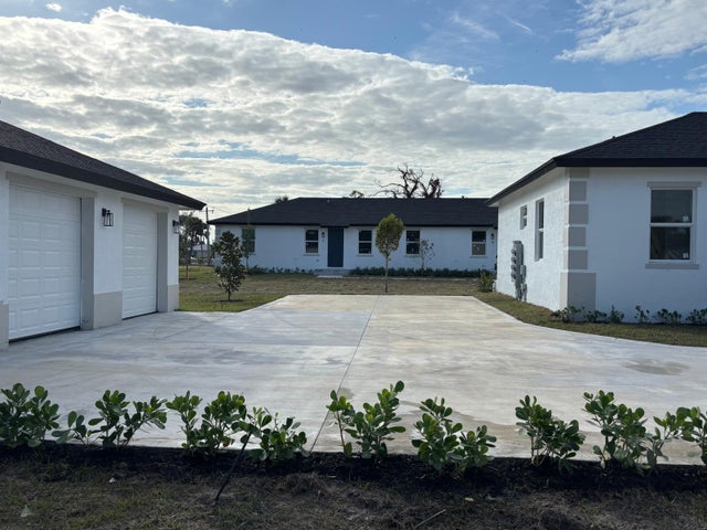 5 of 12 - 195 Rotonda Blvd W #unit A-b-c, Placida, FL