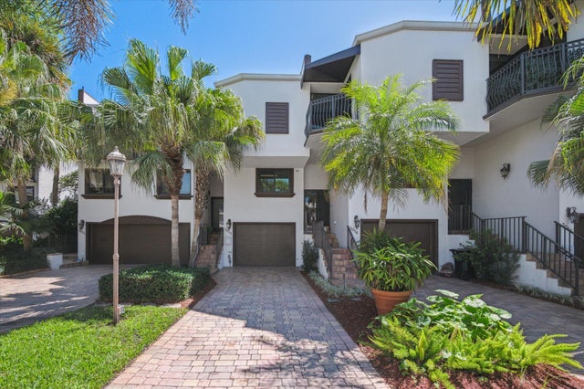 2 of 36 - 3020 Ne 49th Street #2, Fort Lauderdale, FL