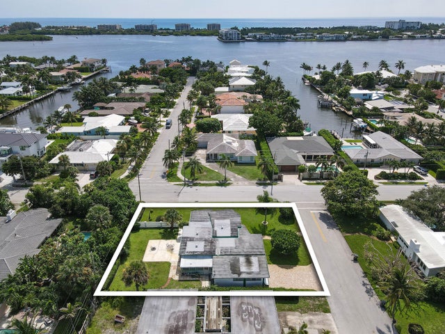 1 of 33 - 2301 N Lakeside Drive, Lake Worth Beach, FL