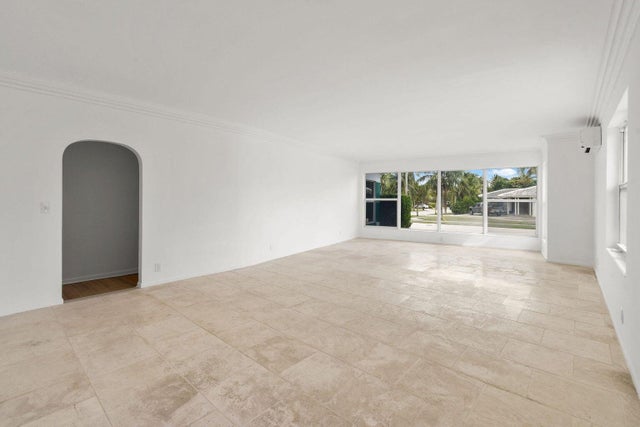 2 of 33 - 2301 N Lakeside Drive, Lake Worth Beach, FL