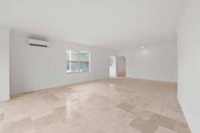 4 of 33 - 2301 N Lakeside Drive, Lake Worth Beach, FL