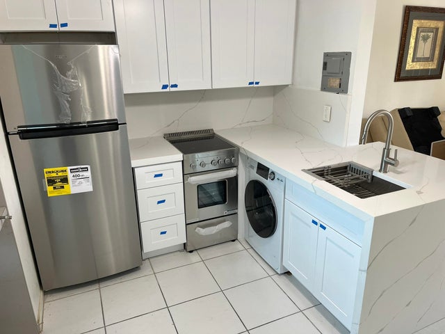 1 of 9 - 1172 Surf Road #a3, Riviera Beach, FL