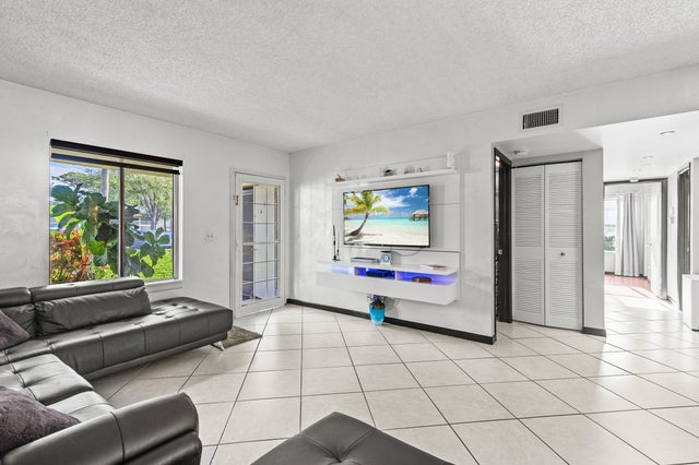 5 of 25 - 6370 Chasewood Drive #a, Jupiter, FL