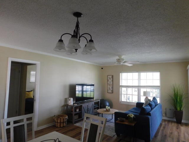 4 of 27 - 5500 Tamberlane Cir #305, Palm Beach Gardens, FL