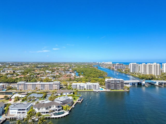 4 of 33 - 850 Ne Spanish River Boulevard #24, Boca Raton, FL