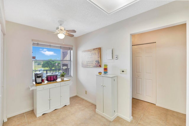 5 of 40 - 7300 Lake Cir Dr #301, Margate, FL