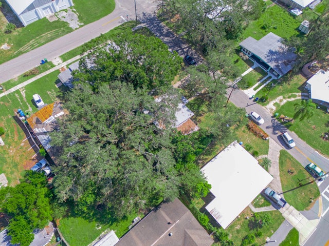 4 of 50 - 657 Ave C Sw, Winter Haven, FL
