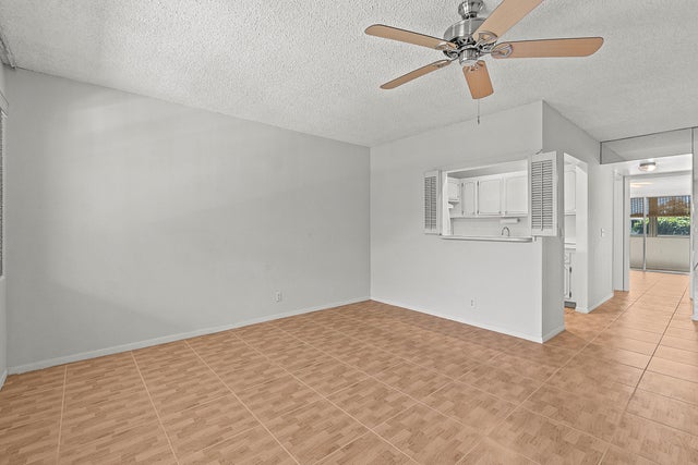 5 of 38 - 231 Dorchester #j, West Palm Beach, FL