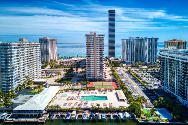 5 of 57 - 1985 S Ocean Drive #lp, Hallandale Beach, FL