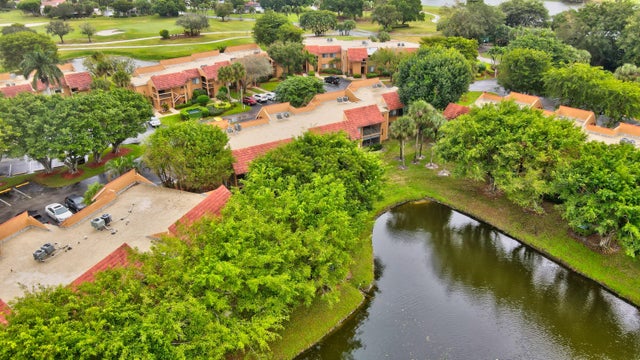 2 of 34 - 11255 Green Lake Drive #202, Boynton Beach, FL