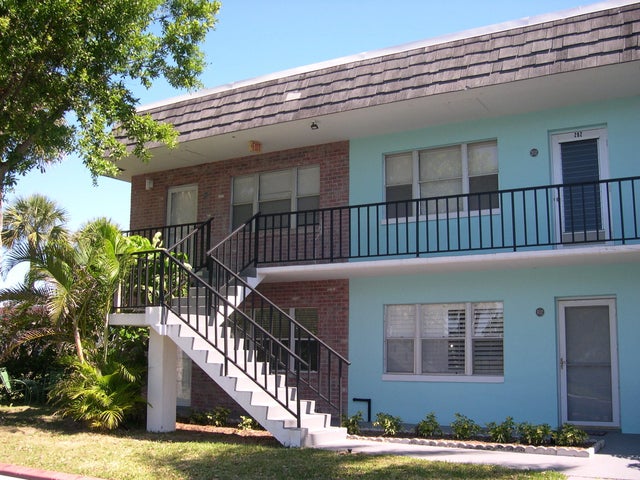 2 of 27 - 1200 Colonnades Dr #201, Fort Pierce, FL
