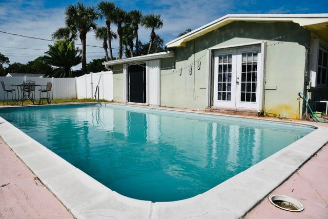 2 of 23 - 7503 Salerno Rd, Fort Pierce, FL