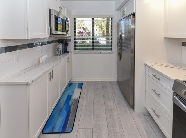 4 of 29 - 1001 Seafarer Cir #102, Jupiter, FL