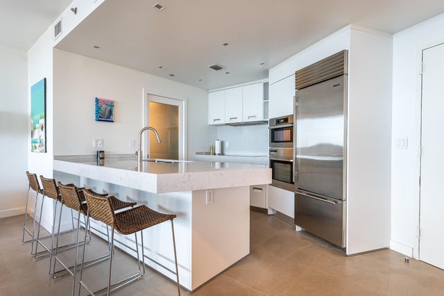3 of 16 - 400 Alton Road #1808, Miami Beach, FL