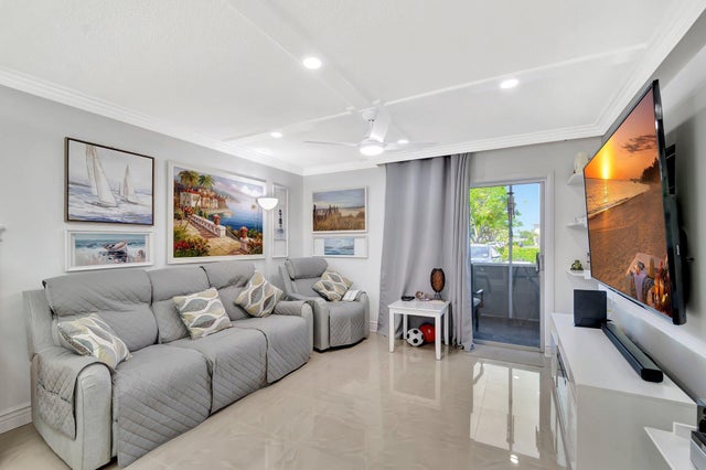 1 of 37 - 2616 Garden Dr #112, Lake Worth, FL