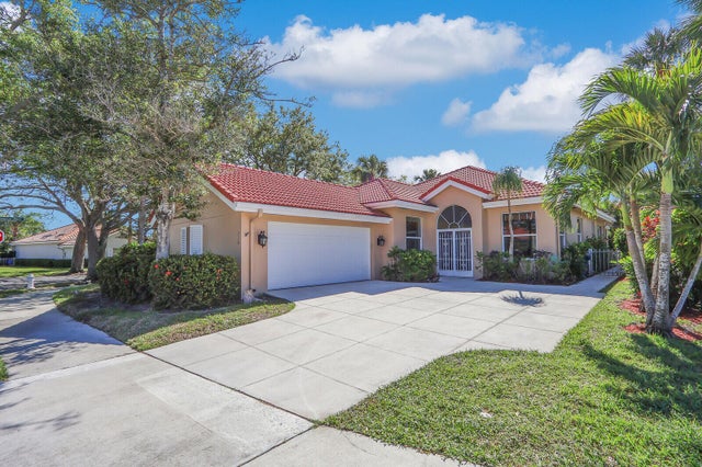 2 of 41 - 216 Hampton Ct, Jupiter, FL