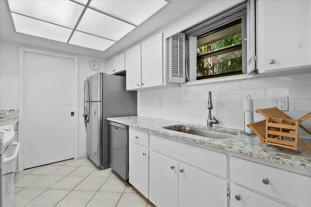 4 of 53 - 11863 Wimbledon Circle #446, Wellington, FL