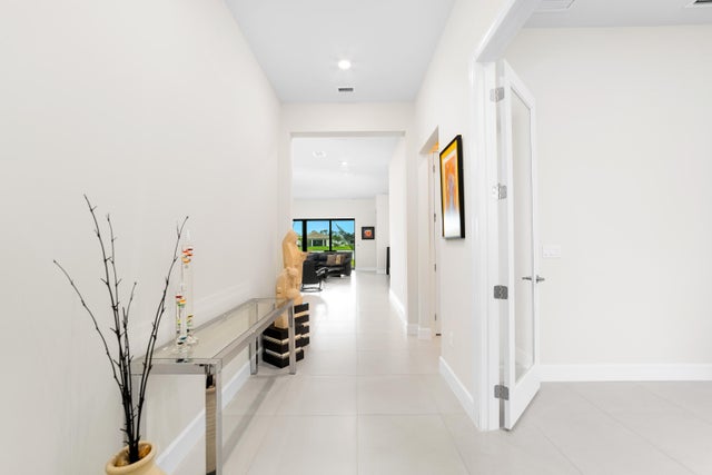 3 of 32 - 802 Se Courances Drive, Port Saint Lucie, FL