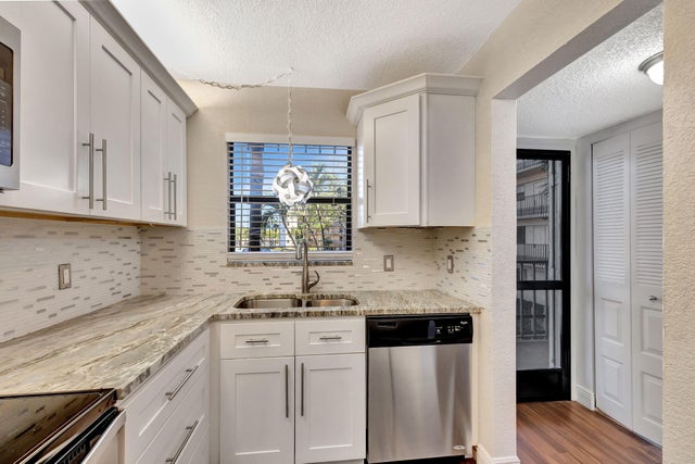 3 of 37 - 4700 Lucerne Lakes Boulevard #206, Lake Worth, FL