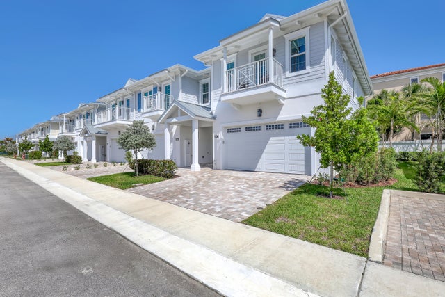 2 of 42 - 109 Royal Palm Circle, Tequesta, FL