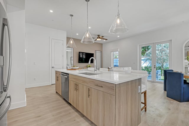 3 of 41 - 109 Royal Palm Circle, Tequesta, FL