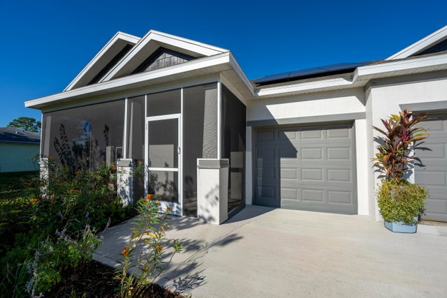 1302 Se Naples Lane, Port Saint Lucie