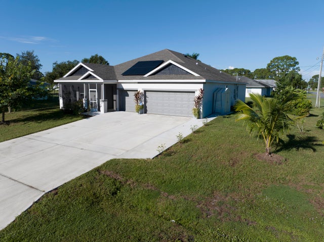 2 of 47 - 1302 Se Naples Lane, Port Saint Lucie, FL