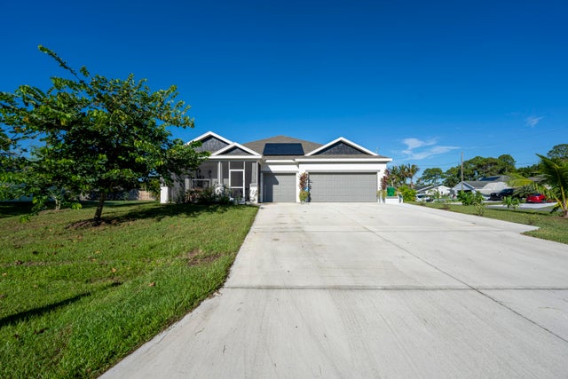 4 of 47 - 1302 Se Naples Lane, Port Saint Lucie, FL