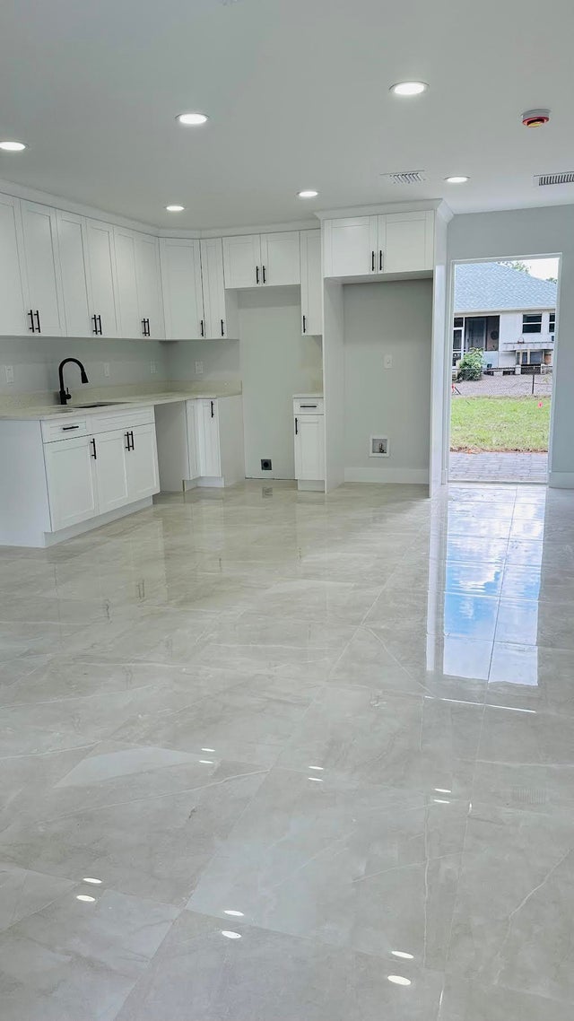 2 of 13 - 840 Clow St E, Lehigh Acres, FL