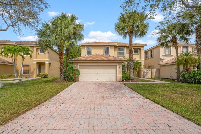 2 of 37 - 5002 Victoria Circle, West Palm Beach, FL