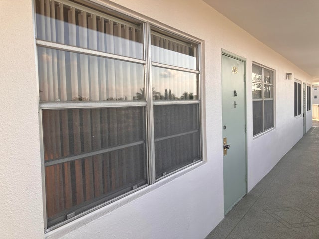 4 of 42 - 348 Wellington H #348, West Palm Beach, FL