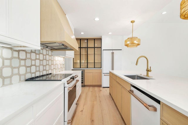 1 of 39 - 338 Alhambra Place, West Palm Beach, FL