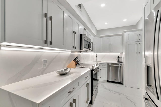 5 of 34 - 2780 S Ocean Boulevard #808, Palm Beach, FL