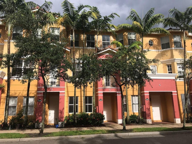 3 of 8 - 3509 Shoma Dr, Royal Palm Beach, FL
