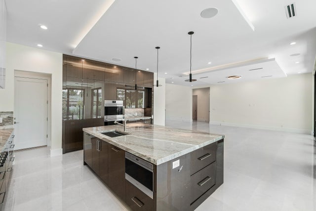4 of 16 - 368 Churchill Rd, West Palm Beach, FL
