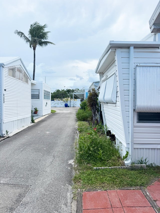 5 of 26 - 23 Hibiscus Drive #i, Briny Breezes, FL