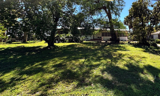 2 of 33 - 2076 E Main Street, Pahokee, FL