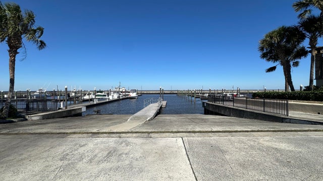 3 of 33 - 2076 E Main Street, Pahokee, FL