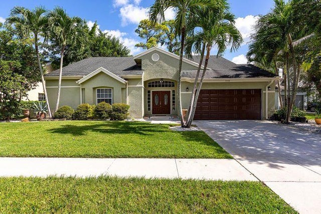 1 of 32 - 1112 Wild Cherry Lane, Wellington, FL