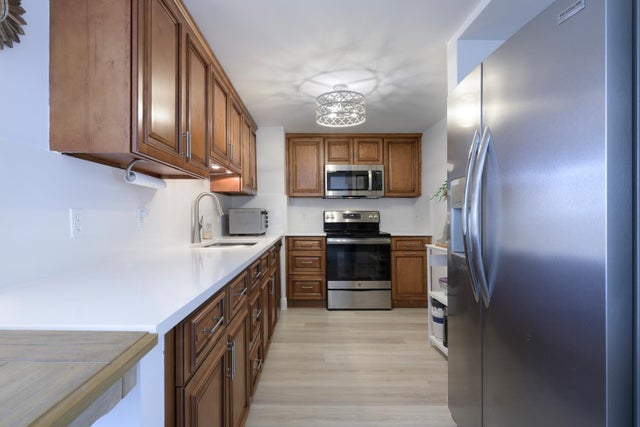 4 of 27 - 5600 N Flagler Drive #209, West Palm Beach, FL