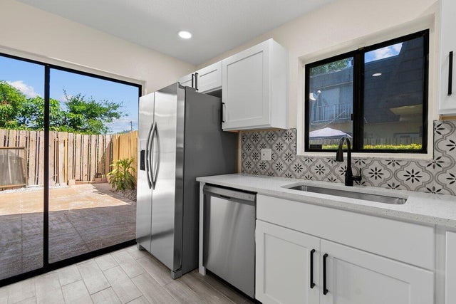 5 of 19 - 4587 Cherry Road, West Palm Beach, FL