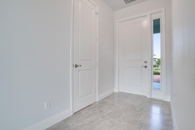 5 of 52 - 388 Sw Vista Lake Drive, Port Saint Lucie, FL