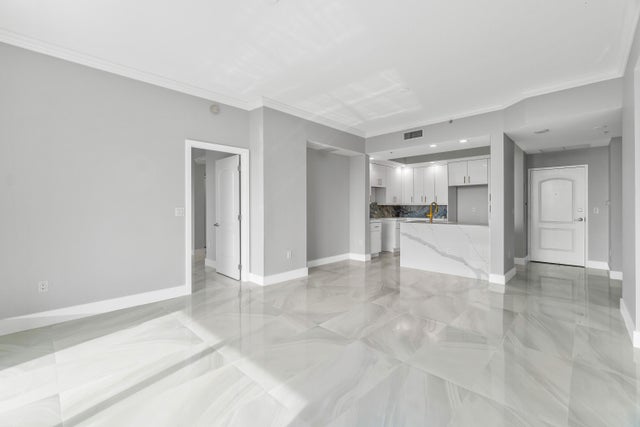 5 of 50 - 801 S Olive Av #702, West Palm Beach, FL